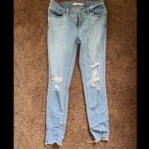 Levi’s 711 Skinny Ankle Jeans W27